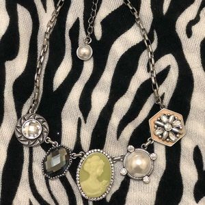 Lia Sophia Jewelry - Gorgeous Gunmetal Necklace Lia Sophia Jewelry - Gorgeous Gunmetal Necklace